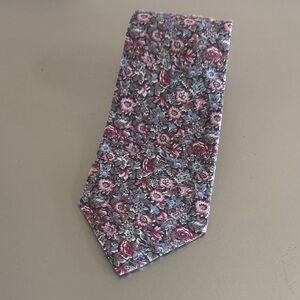 JT Beckett Floral Tie in Mauve and Light Blue